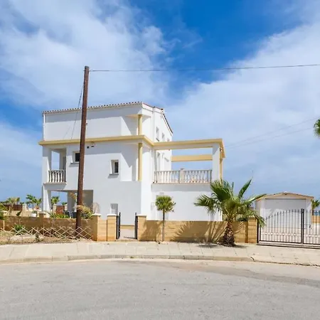 Sirens House וילה איה נאפה